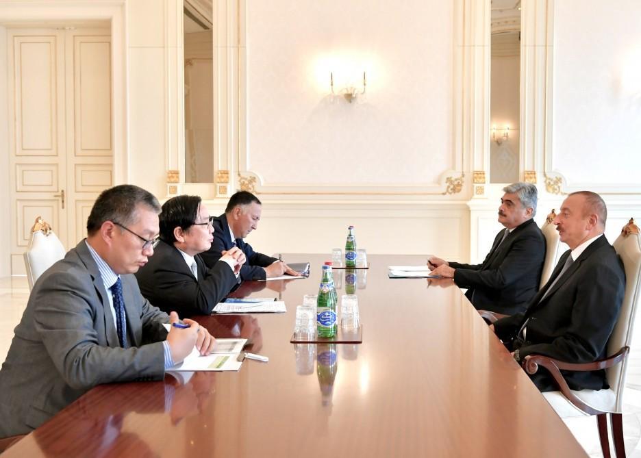 President Ilham Aliyev received Asian Development Bank vice-president