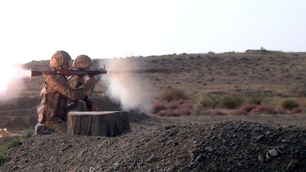 Motorized rifle units of Azerbaijan army conduct shooting drills [VIDEO]