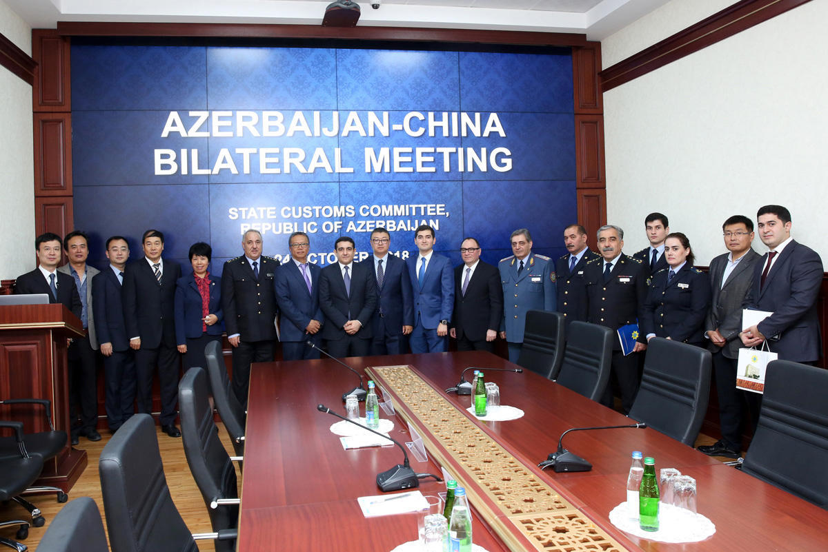 Azerbaijani customs officers meet with Chinese businessmen [PHOTO]