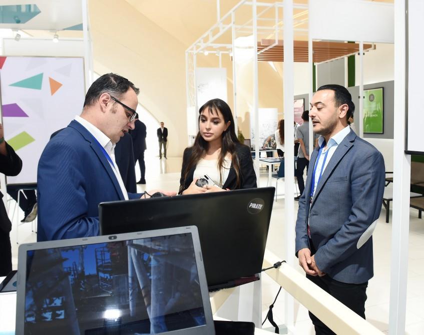 Heydar Aliyev Foundation VP Leyla Aliyeva viewed pavilion which showcases innovative products and successful start-up applications [PHOTO]