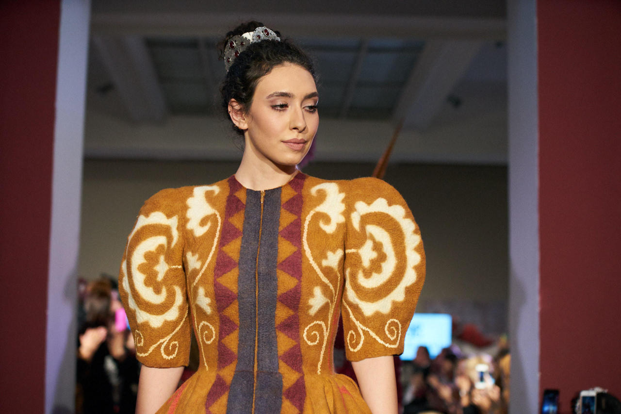 Day 2: Azerbaijan Fashion Week [PHOTO]