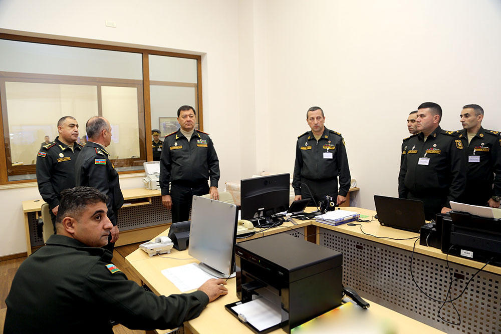 Chief of Azerbaijani General Staff watches war games [PHOTO/VIDEO]