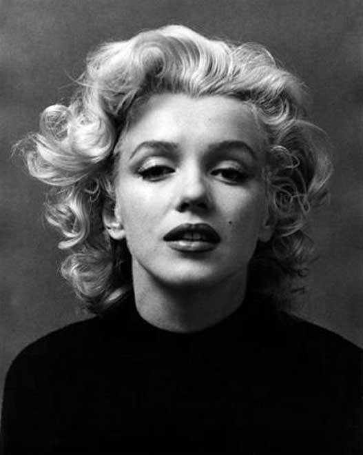 Marilyn Monroe's Golden Globe sells for record $250,000 at auction
