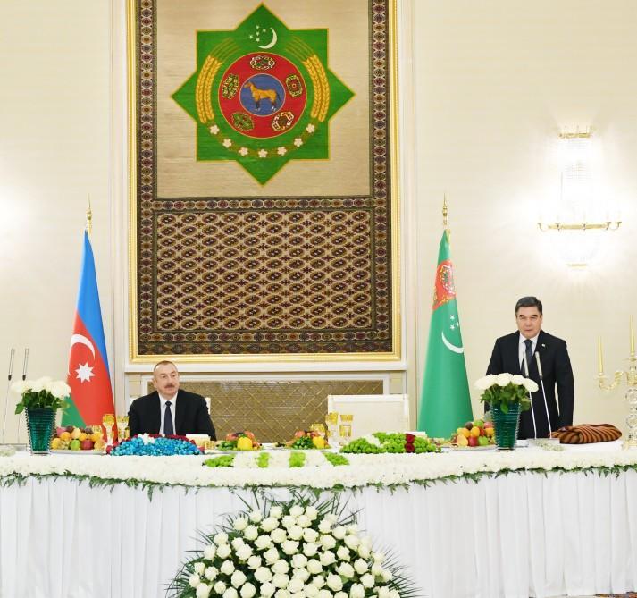 Turkmen president hosts official dinner in honor of Azerbaijani ...