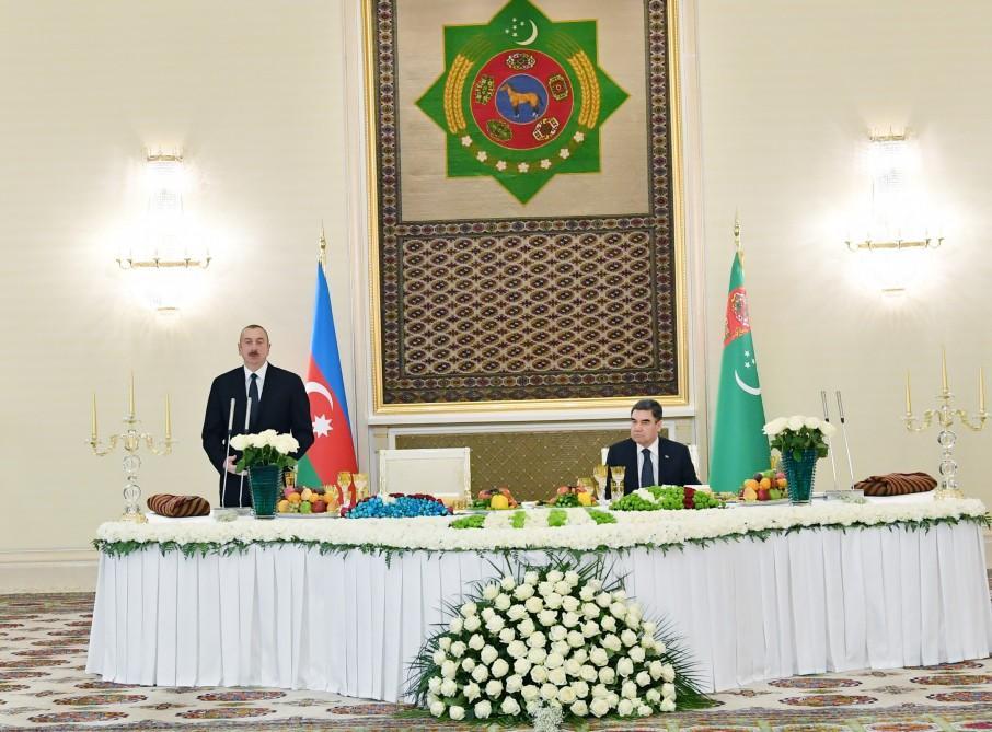 Turkmen president hosts official dinner in honor of Azerbaijani ...