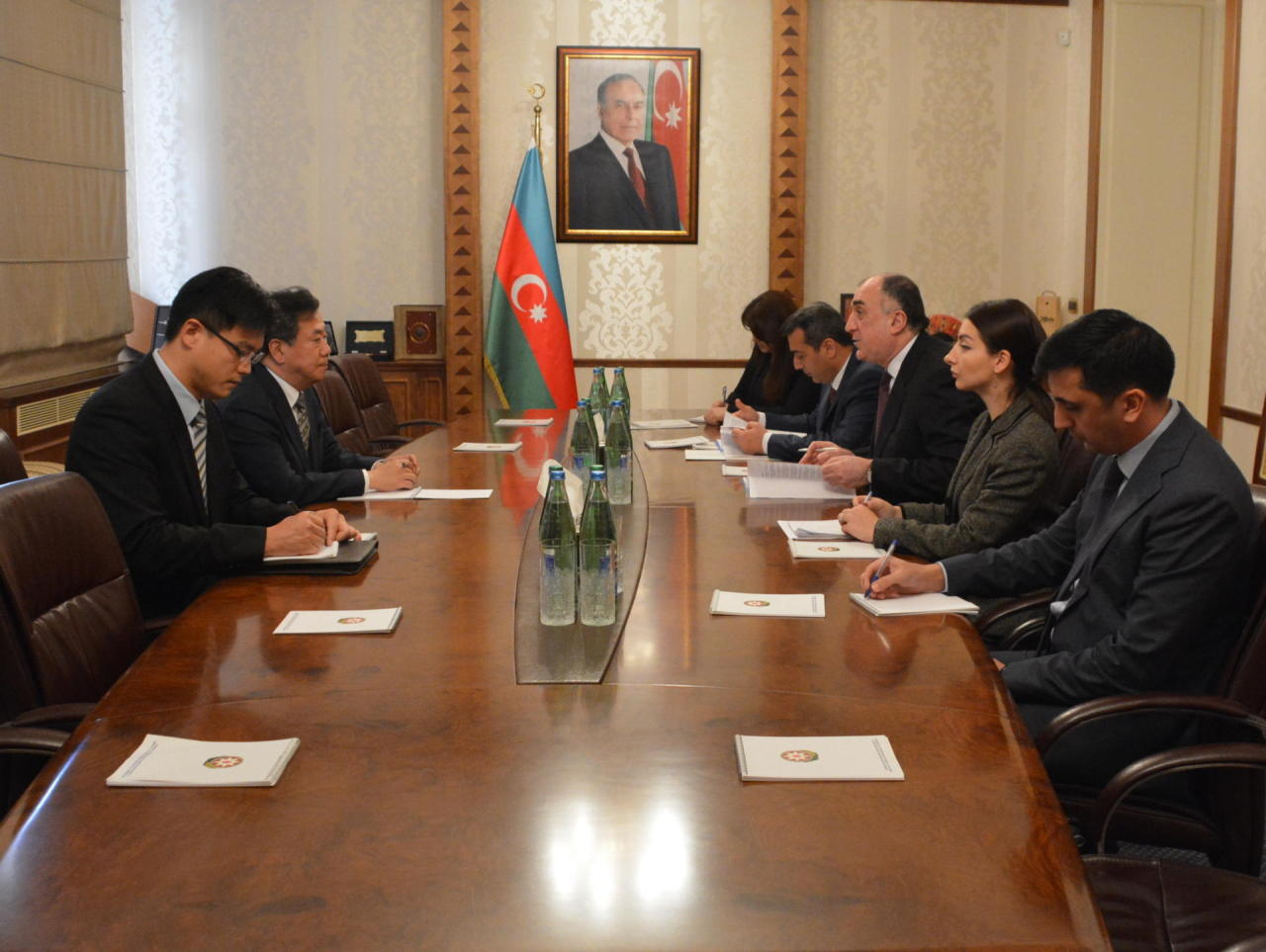 Azerbaijani FM receives newly appointed S. Korean envoy [PHOTO]