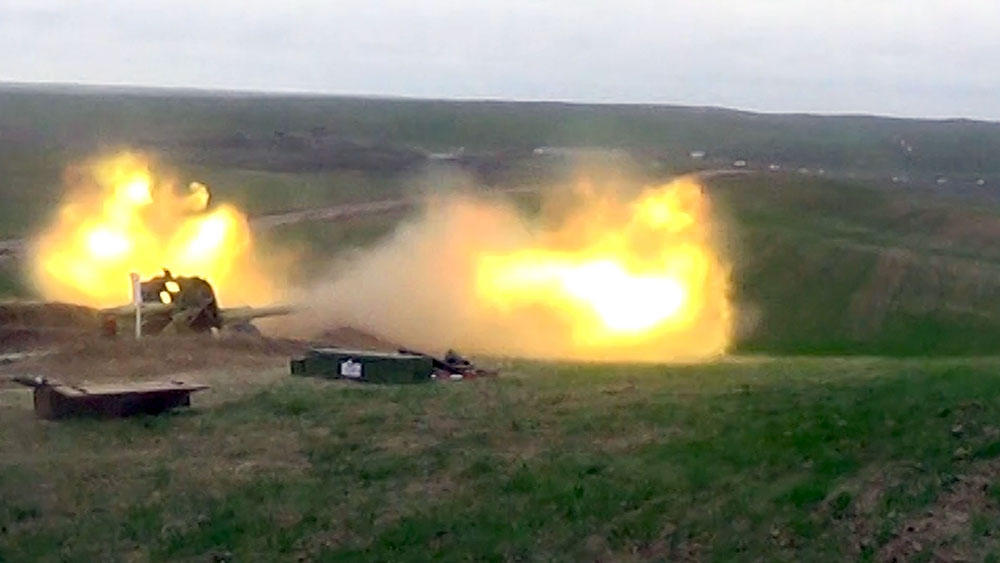 Azerbaijani army conducts live-fire exercises [PHOTO/VIDEO]