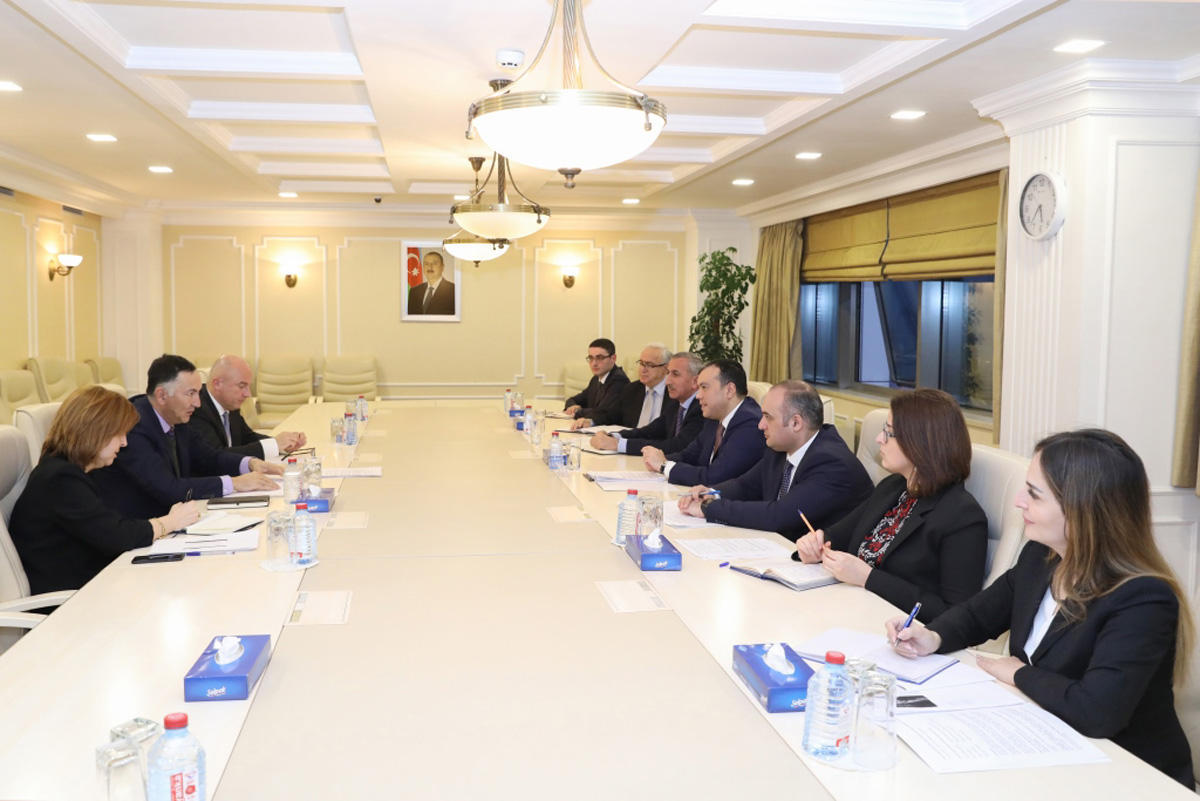 Azerbaijan, ADB mull expanding co-op in labor, employment, social protection [PHOTO]