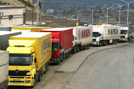 Cargo motorcade from Afghanistan approaching Azerbaijan through Turkmenistan