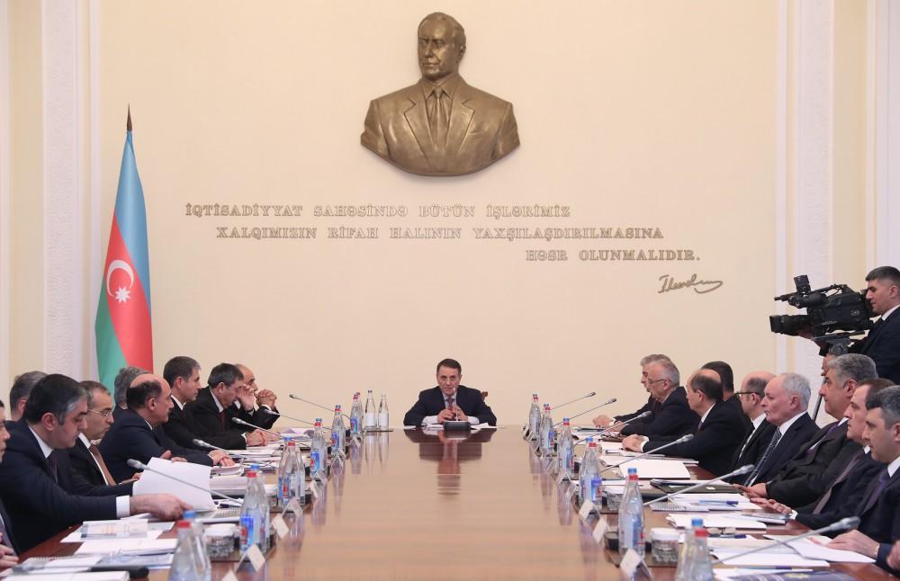 Azerbaijani Cabinet of Ministers holds meeting chaired by PM [UPDATE]