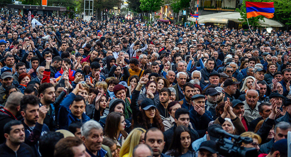 Discontent over Pashinyan grows in Armenia