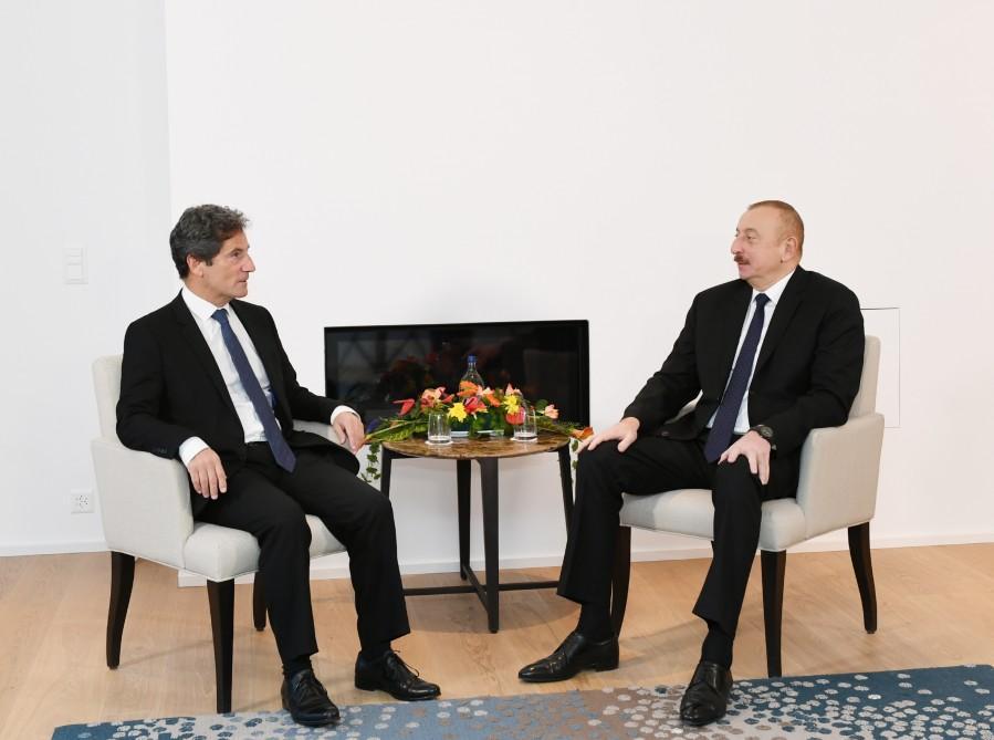 President Aliyev meets SUEZ Executive Vice-President for International Development [PHOTO]
