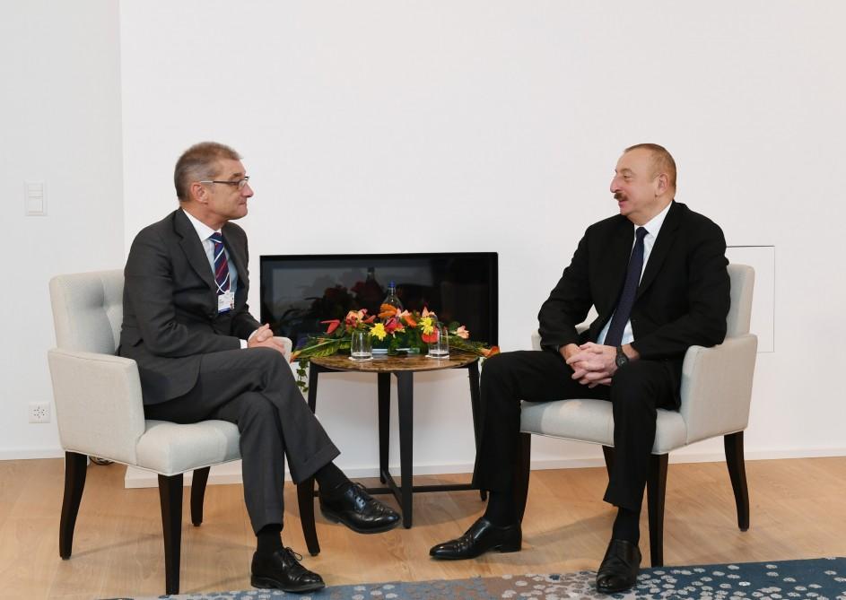 President Aliyev meets Procter&Gamble's president of Europe Selling&Market Operations in Davos [PHOTO]