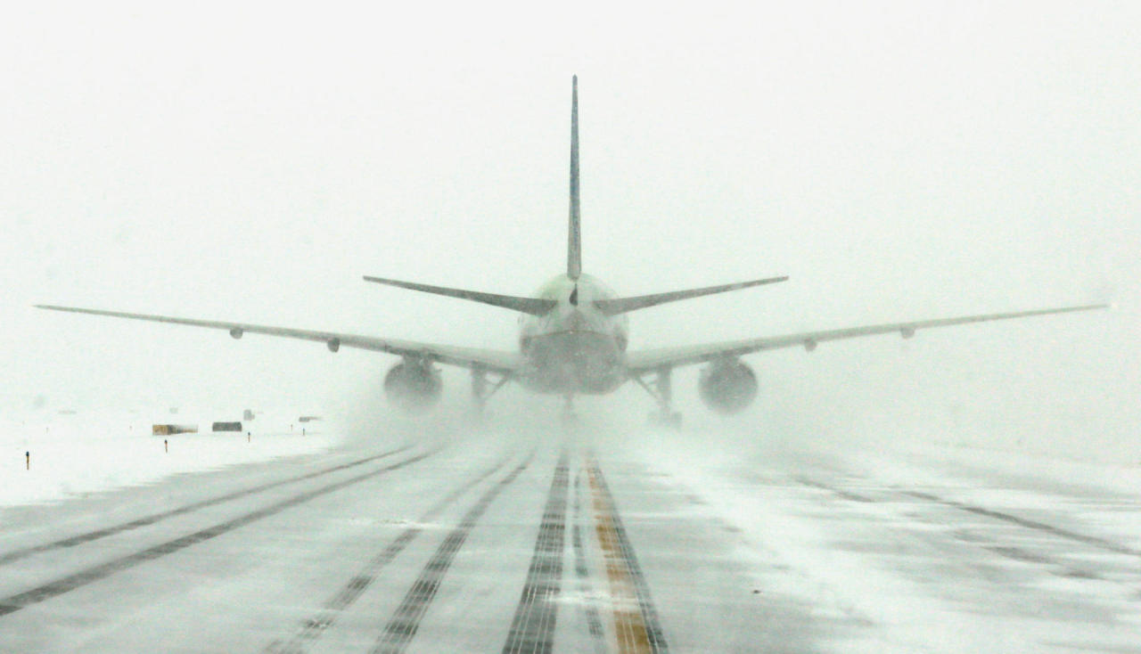 Domestic flight canceled due to severe frost in Turkey