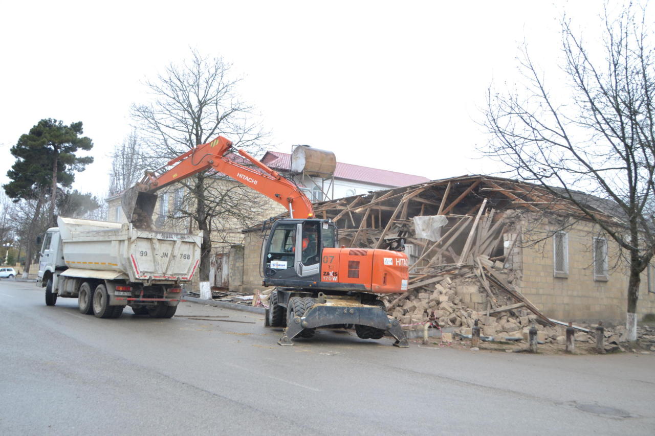 Reconstruction of earthquake-affected houses begins in Shamakhi [PHOTO]