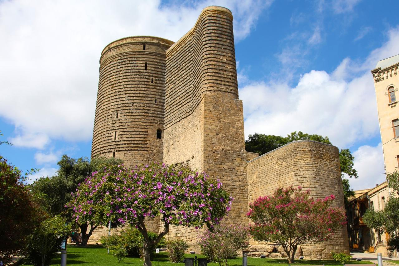 Symbol of Baku in top 5 most romantic places