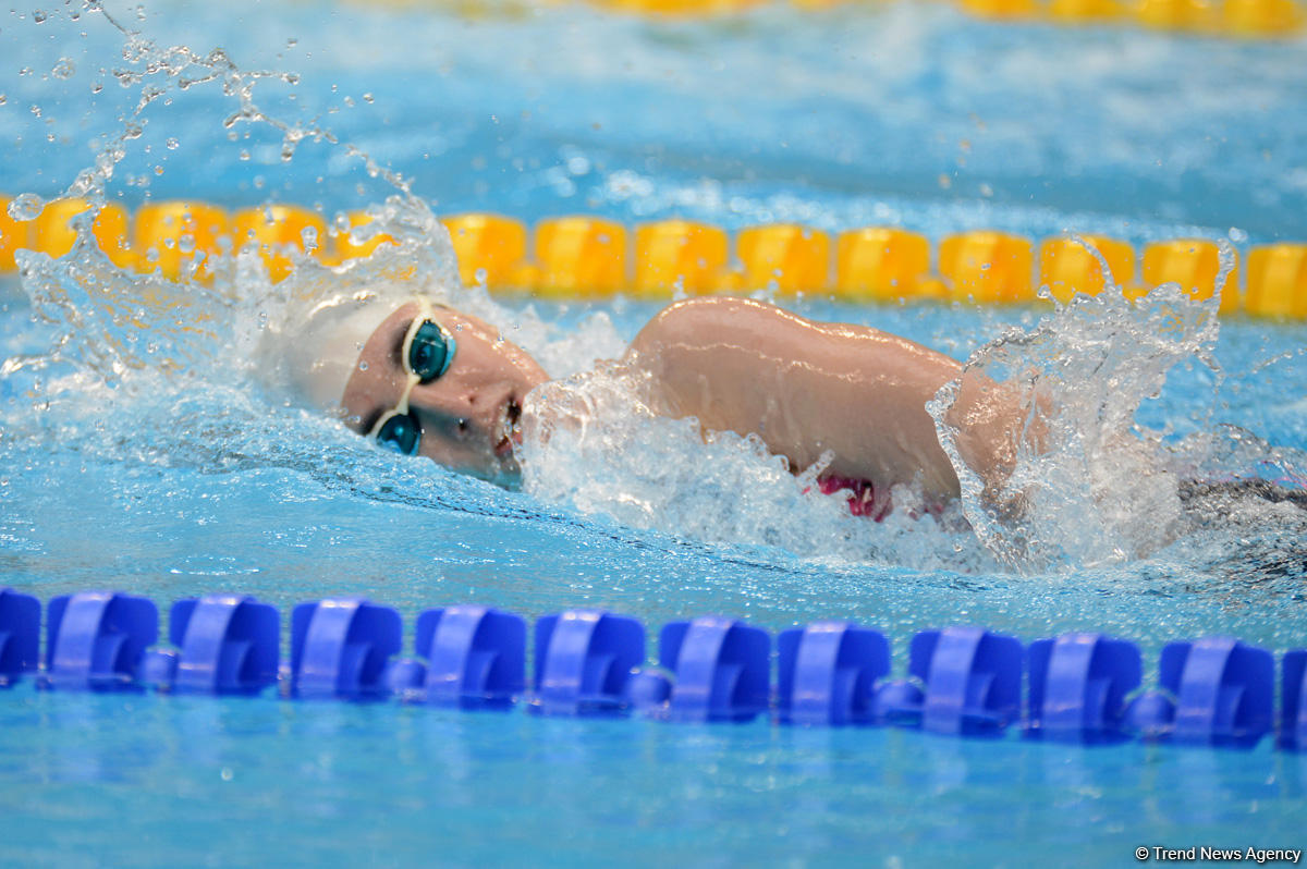 Azerbaijani swimmers win medals in Turkey