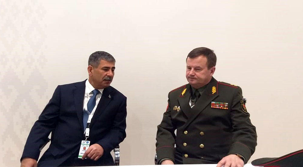 Defense ministers of Azerbaijan, Belarus meet in Abu Dhabi [PHOTO]