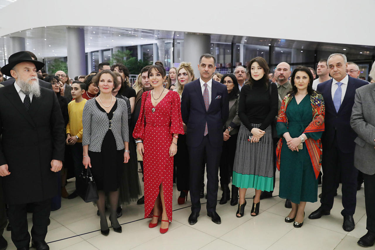 Exhibition of Russian avant-garde artists opens at Heydar Aliyev Center [PHOTO]