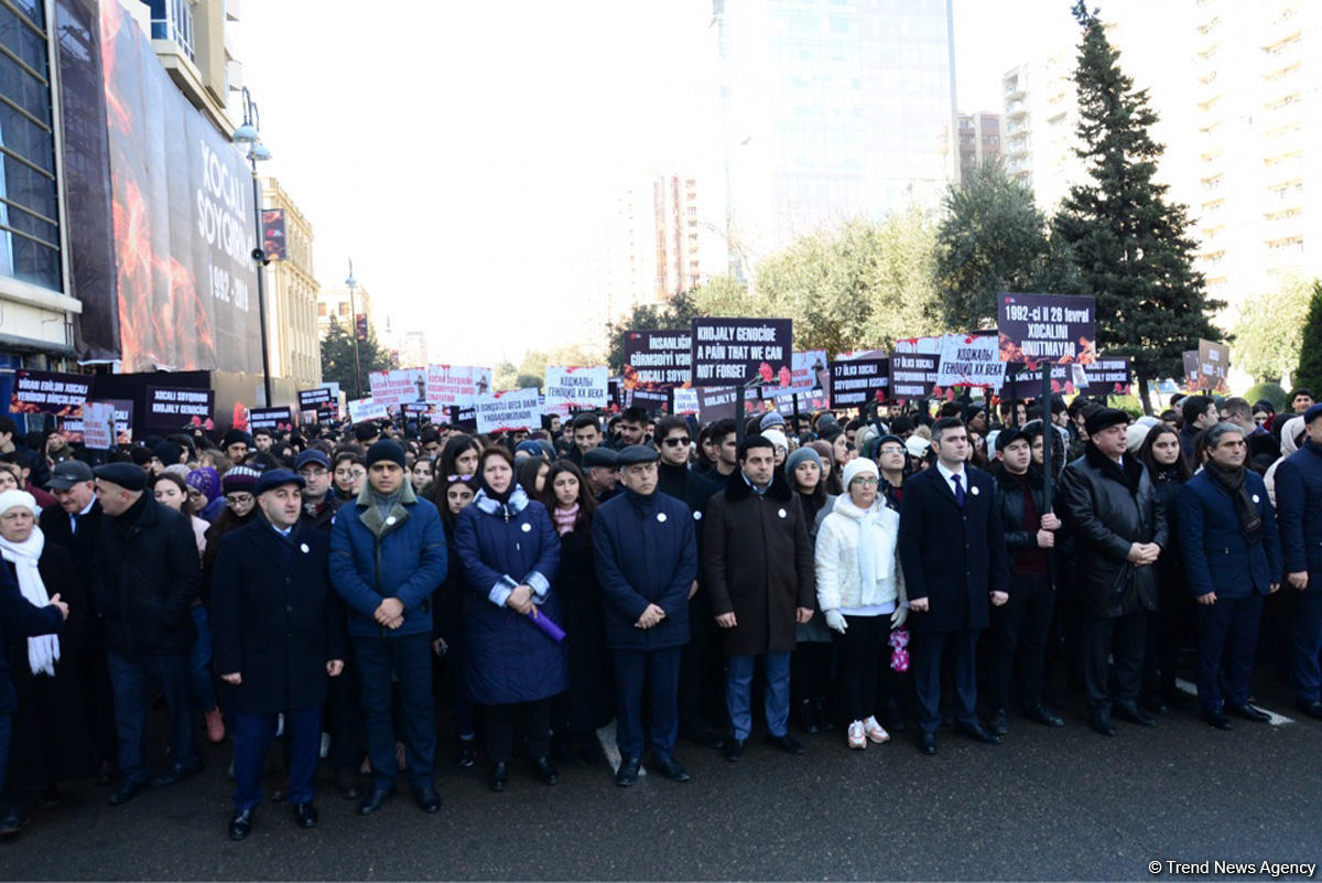 Azerbaijani public commemorates Khojaly genocide victims [PHOTO]