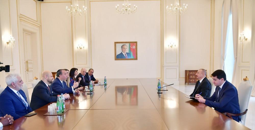Ilham Aliyev receives delegation led by president of US-based Foundation for Ethnic Understanding [UPDATE]