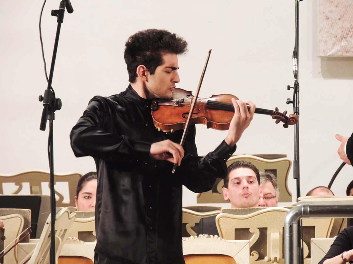 Azerbaijan's talented violinist to delight his fans