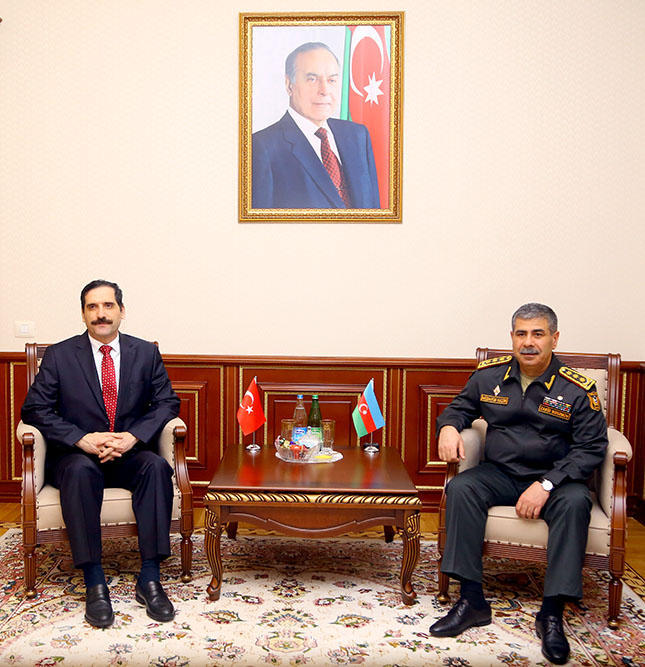 New military attache of Turkey introduced to Azerbaijani Minister of Defense