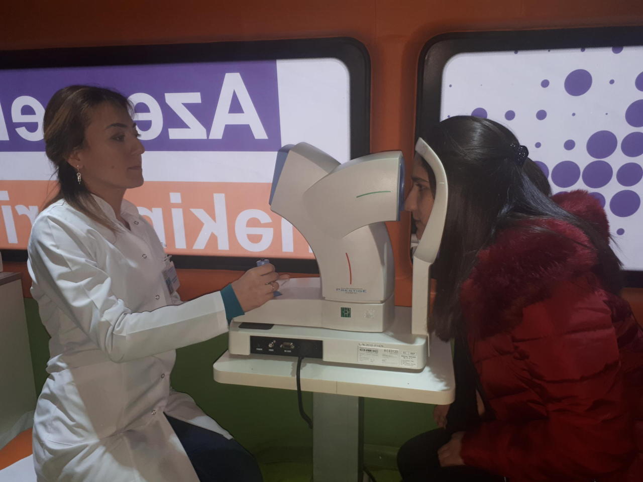 Azercell continues free eye examinations [PHOTO]
