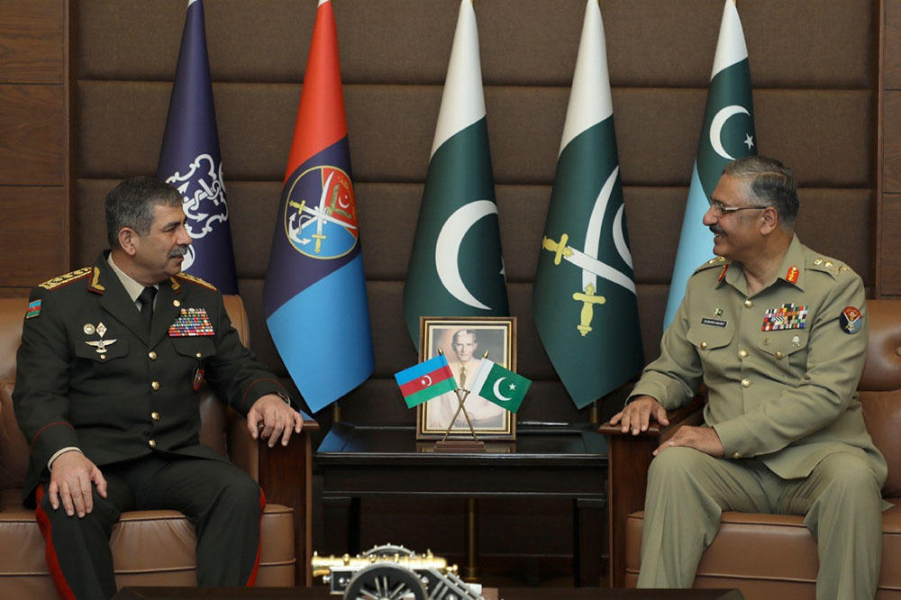 Azerbaijan Defense Minister meets with the commander of the Land Forces of Pakistan [PHOTO]