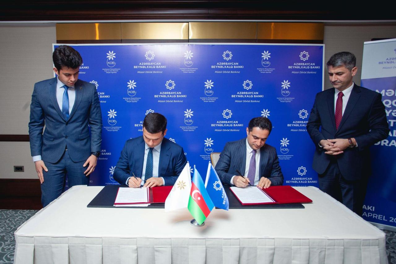 Int’l Bank of Azerbaijan, Agency for Development of SMEs ink protocol of intent [PHOTO]