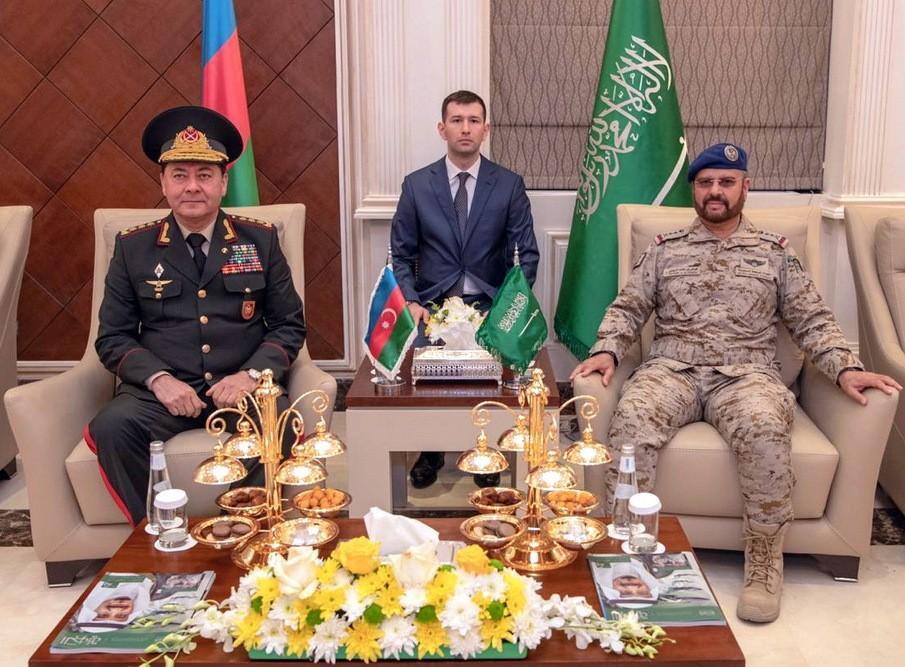 Azerbaijan and Saudi Arabia discuss prospects for development of relations between armies of two countries