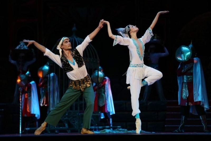 Russian ballet theater to perform in Baku