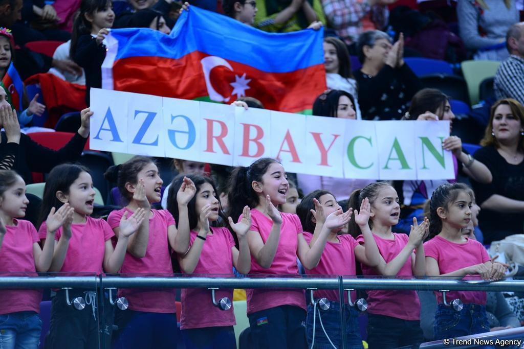 Azerbaijani team grabs gold in group exercises with five hoops at AGF Junior Trophy