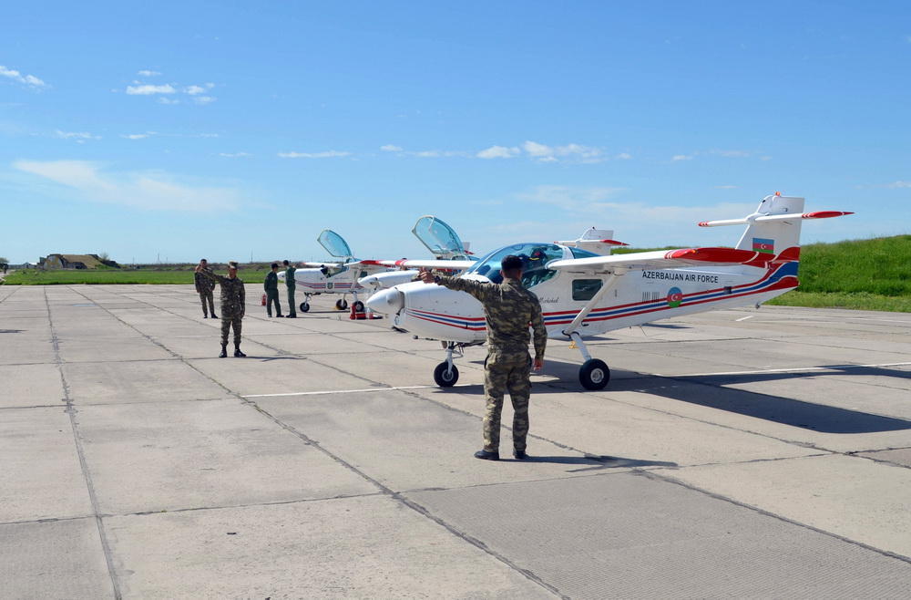 Azerbaijani military pilots start training flights on Super Mushshak, L-39 aircraft, "Mi" Series helicopters [PHOTO/VIDEO]