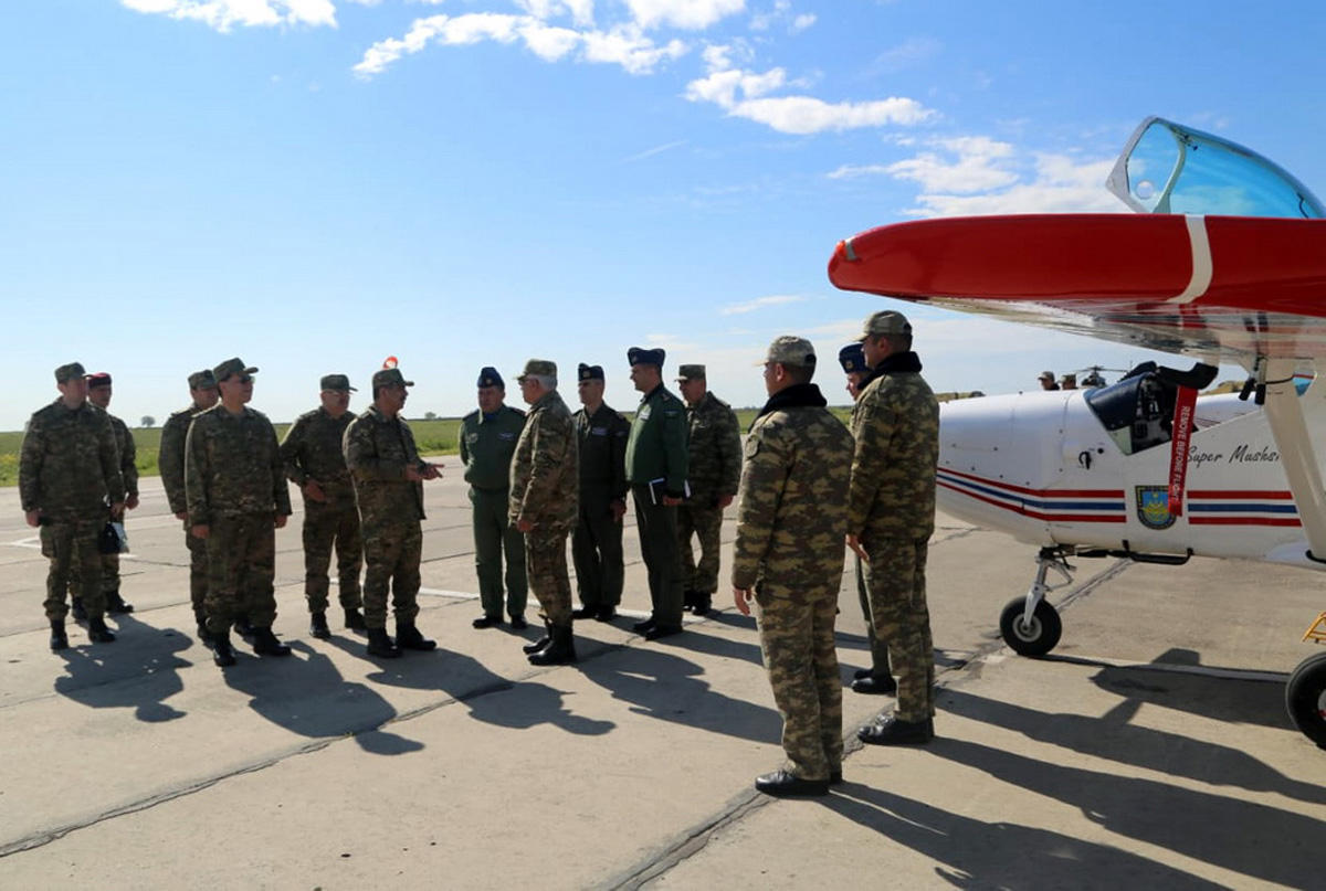 New command. Авиабаза Гала Азербайджан. Авиабаза Азербайджан. База ВВС Азербайджан. Форма ВВС Азербайджана