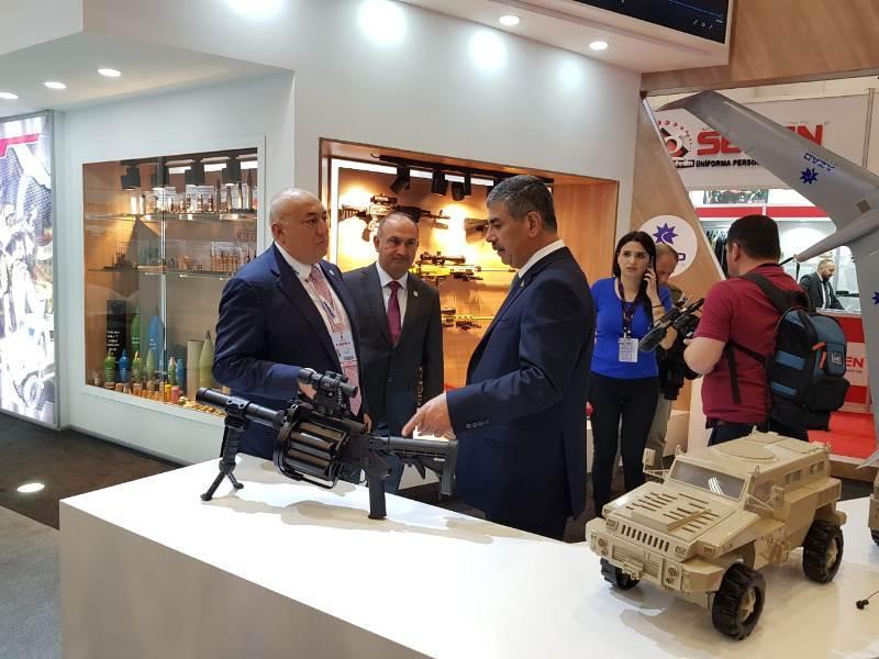 Azerbaijani weapons displayed at international exhibition in Turkey [PHOTO]