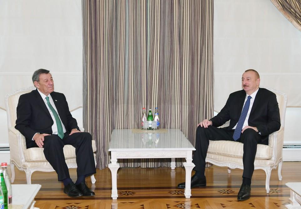 President Ilham Aliyev receives delegation led by Uruguayan foreign minister [UPDATE]