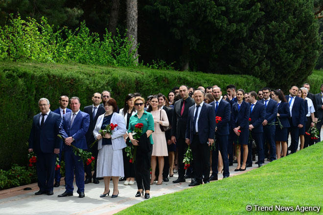 Azerbaijani community marks 96th birthday anniversary of national leader Heydar Aliye [PHOTO]