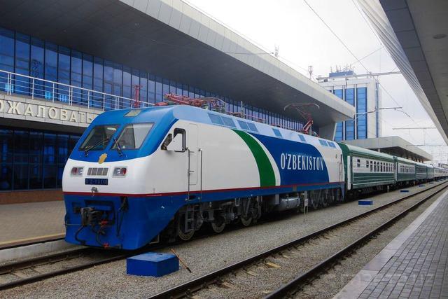 ADB to allocate funds for Uzbekistan's new electric locomotives