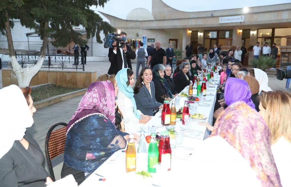 Azerbaijan's First VP Mehriban Aliyeva attends iftar ceremony [PHOTO]