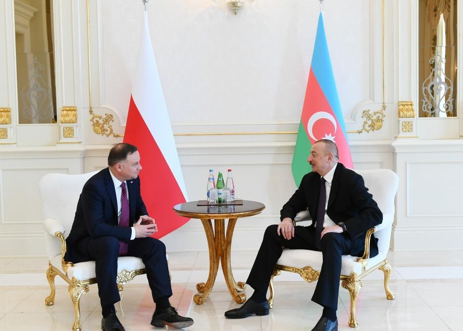 Azerbaijani, Polish presidents hold one-on-one meeting in Baku [UPDATE]