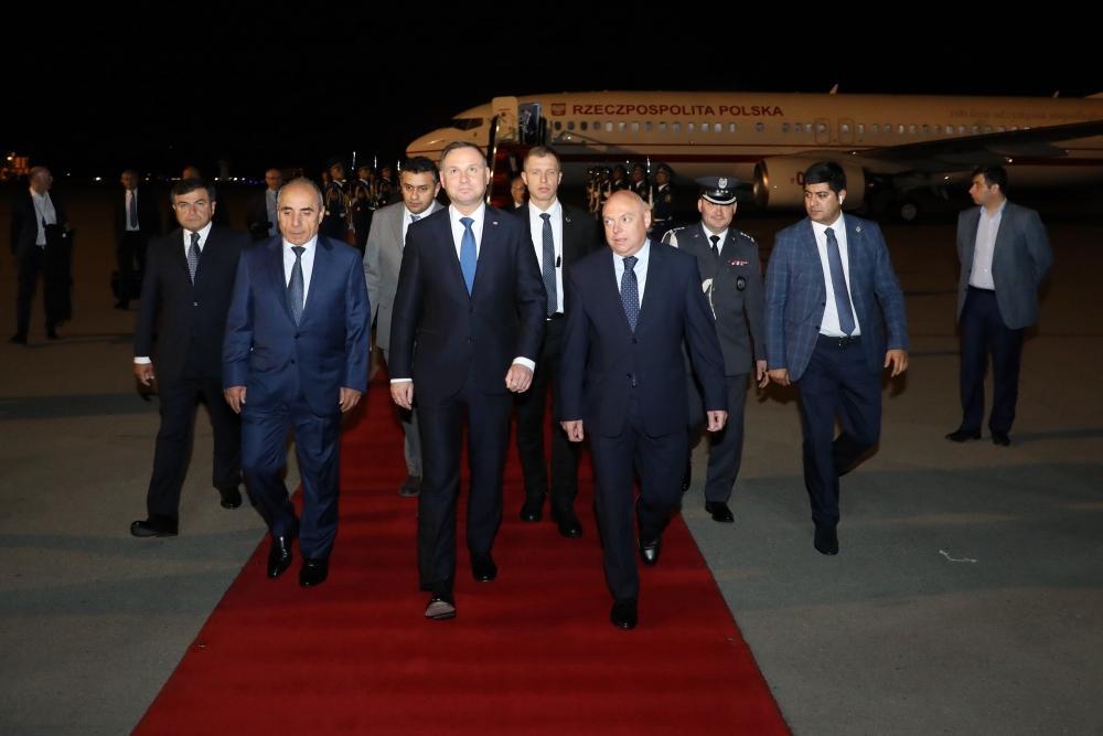 Poland’s president arrives in Azerbaijan on official visit [PHOTO]