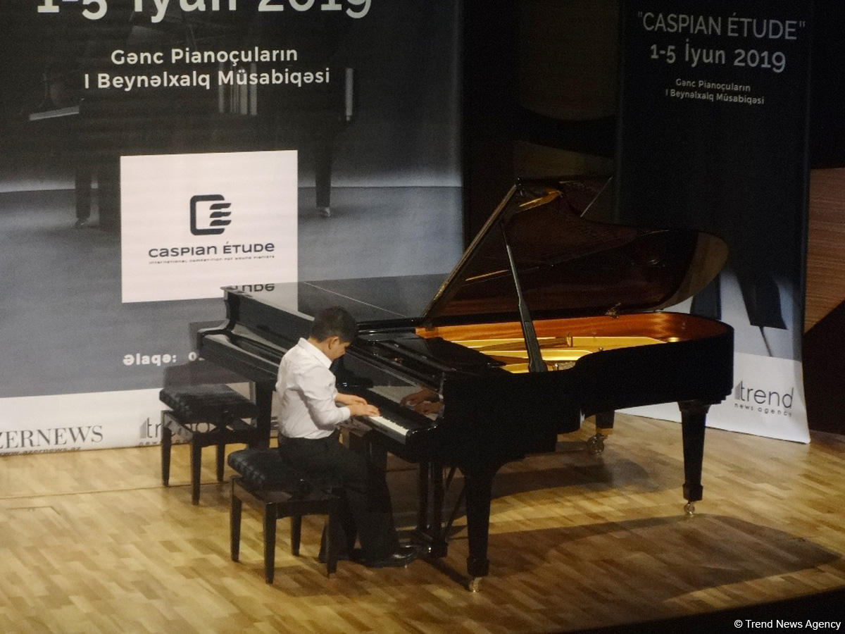 Сompetition for young pianists kicks off in Baku [PHOTO]