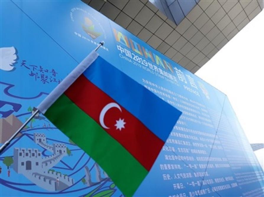 Azerbaijani stamps presented in China
