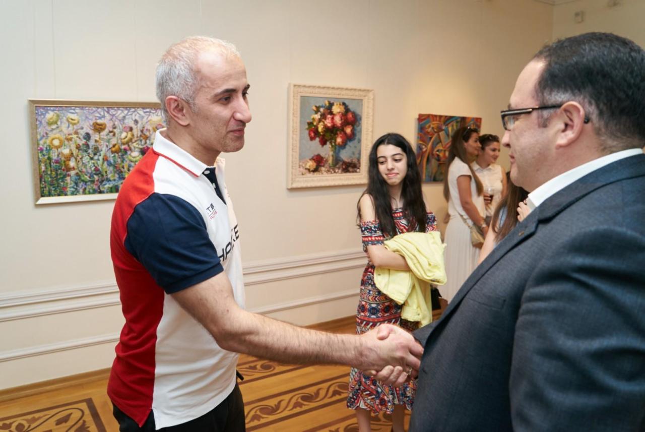 EY Azerbaijan Organized Art Exhibition to Support Young Artists [PHOTO]