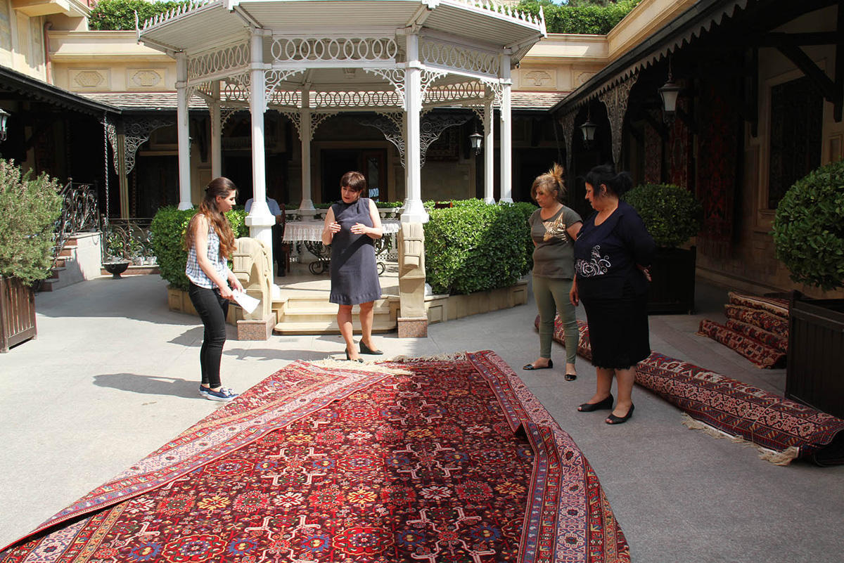 Azerkhalcha perfects carpet production