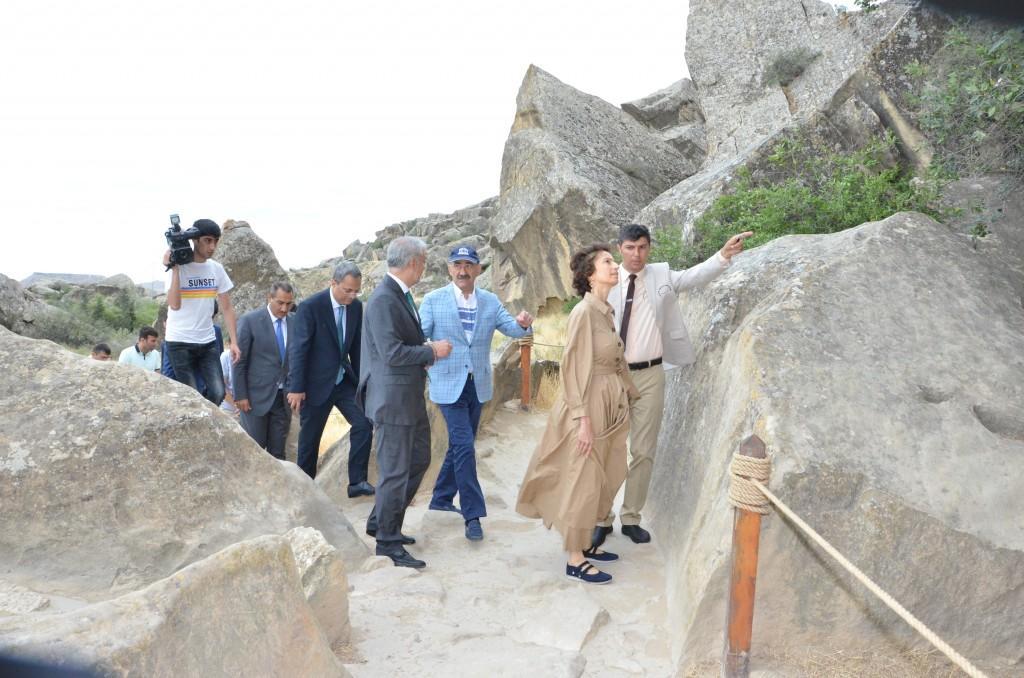 UNESCO Director-General visits Gobustan National Historical-Artistic Reserve [PHOTO]