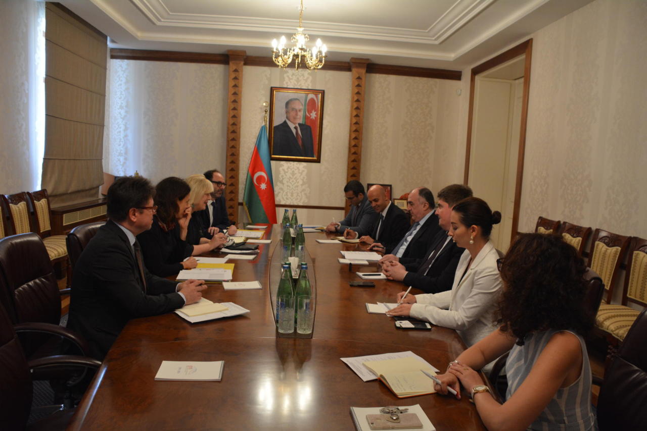 Azerbaijani FM meets with Council of Europe Commissioner for Human Rights