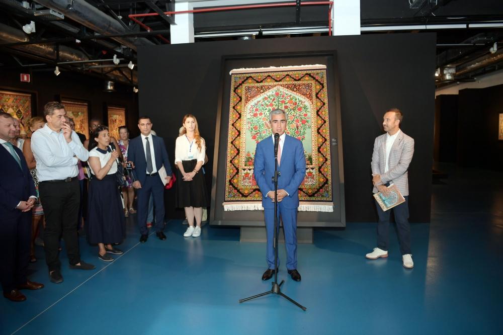 Country's carpet weaving art highlighted in France [PHOTO]
