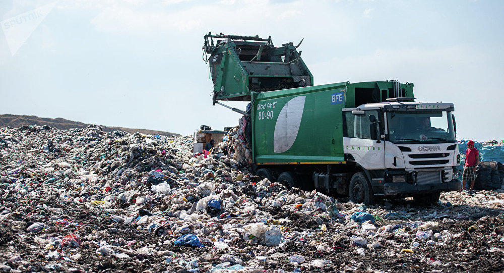 Armenian capital turns into huge dump